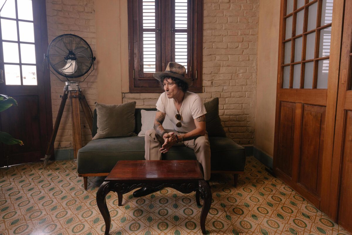Entrevista Bunbury: “Desde hace unos cuantos discos intento ser más estricto con el territorio en el que se mueven las canciones”
